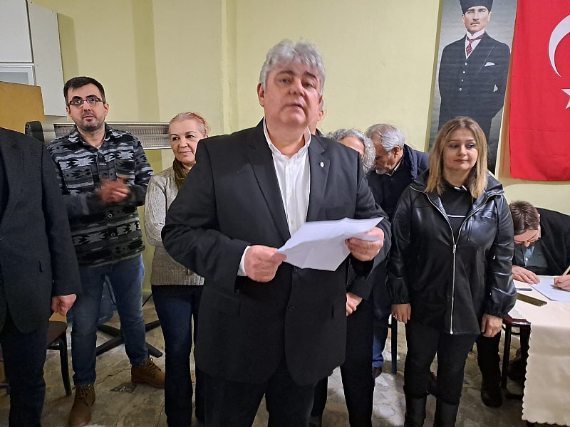 Atatürkçü Düşünce Derneği ADD Karamürsel Şubesinin Yeni Başkanı Bilgutay Bağdat 	