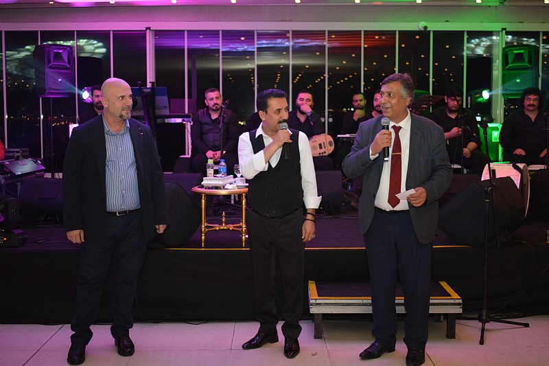 Mohti Otel de 24 Kasım Öğretmenler Gününde Öğretmenler, Ünlü Sanatçı Latif Doğan ile coştu