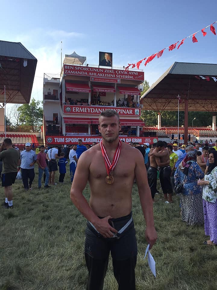 Karamürselli Pehlivan Mert Arıcı 3.ncü oldu	