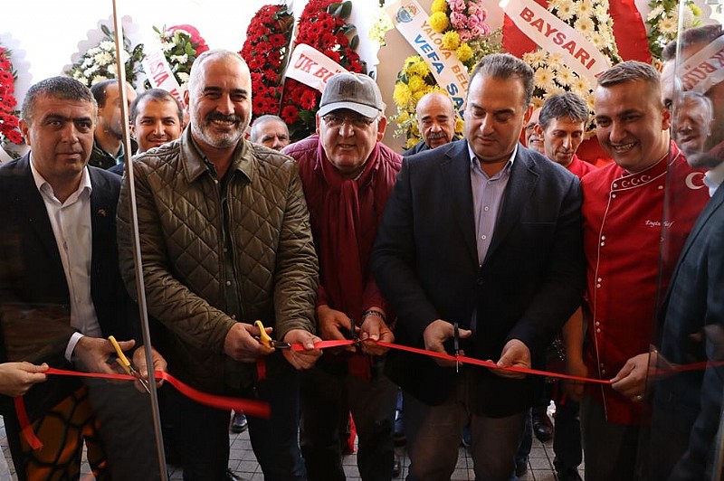 Chef Engin Yılmaz Yalova da Patisserie Vina isimli pastane açtı