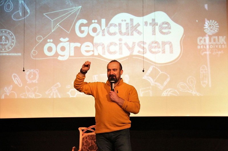 UGC- Uluslararası Gazeteciler Cemiyeti Üyesi Yazar Bünyemin Akbulut, Gölcüklü Öğrenciler İle Bir Araya Geldi	