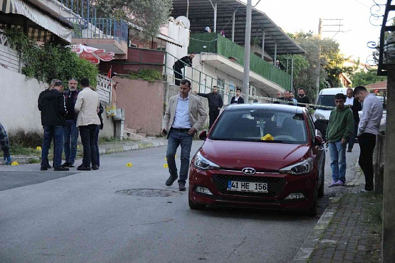 Sokak ortasında kavga: 1 ölü, 3 yaralı