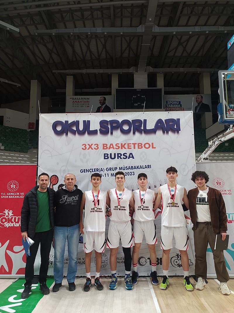 Karamürsel Anadolu Lisesi 3 x 3 Basketbol Takımı Marmara Bölgesi Birincisi Oldu