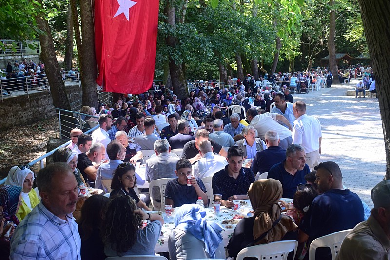 Karamürsel Avcı Köyü Yardımlaşma ve Kalkındırma Derneğinden Pilav Günü	