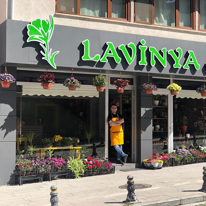 Lavinya Çiçek Tasarım Evi Karamürsel Halkının Beğenisini Kazanmaya Devam Ediyor