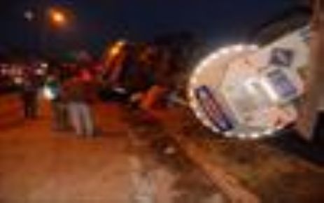 Karamürsel'de zincirleme trafik kazası 6 yaralı, olay yerinden görüntüler