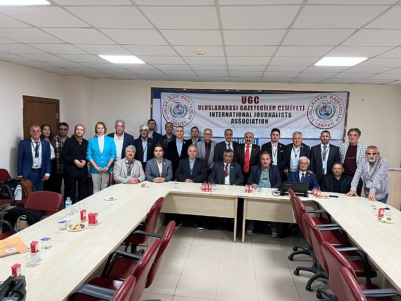 Uluslararası Gazeteciler Cemiyetinin 2.Olağan Genel Kurulunda Karamürselli Genel Başkan Ahmet Öz Güven Tazeledi	