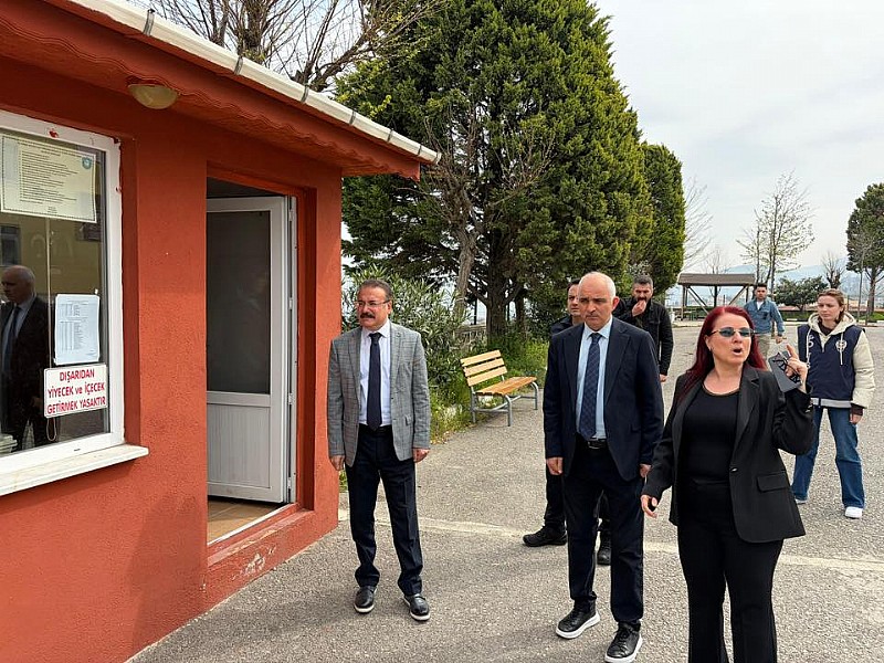 Karamürsel'de Okul Güvenliği Denetimi: Kaymakam İnan 3 Okulda Tedbirleri Yerinde İnceledi