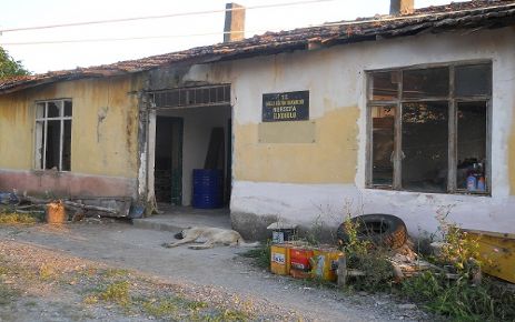 Karamürsel'de Nur Sefa İlkokulu harebeye döndü