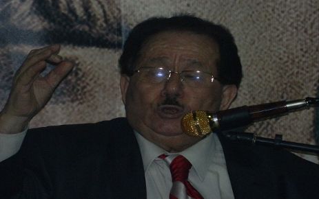 İlahiyatçı Porf.Zekeriya Beyaz'ın Karamürsel'deki Konferansı