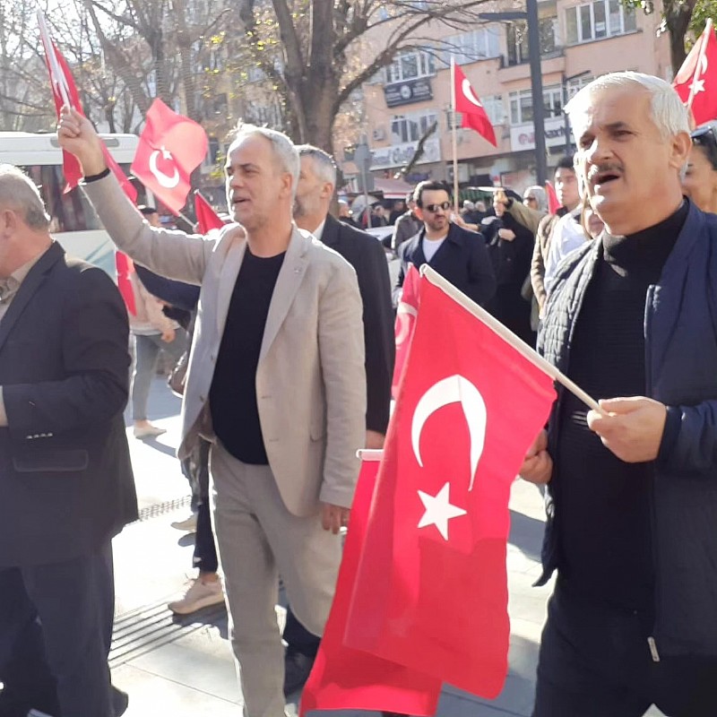 Ak Parti Karamürsel Belediye Başkan Aday Adayı Sadi Özbağ “ Bütün dış mihraklara rağmen, bütün hain saldırılara rağmen Türkiye Cumhuriyeti ilelebet payidar kalacaktır. “