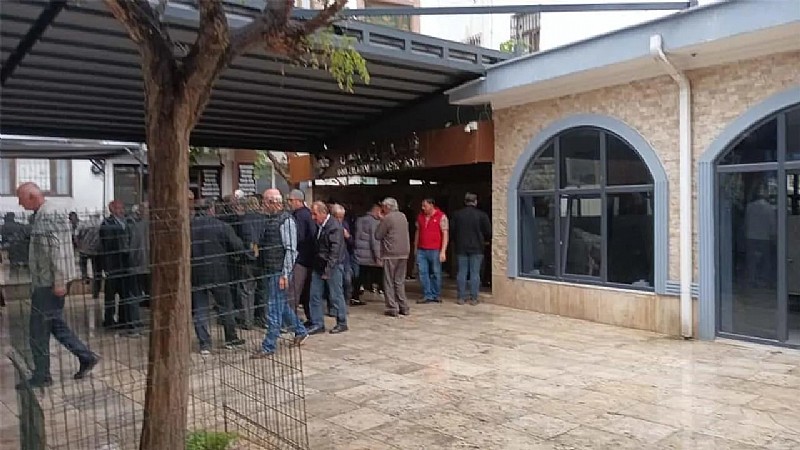 Eşi Tarafından Sokak Ortasında Öldürülen Kadın Son Yolculuğuna Uğurlandı