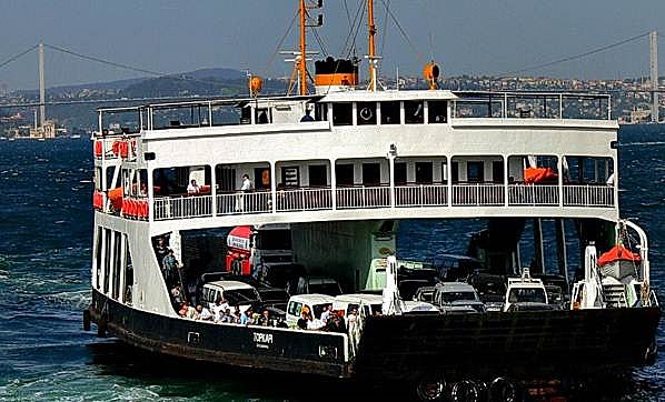 Karamürsel –İzmit arası trafiği rahatlatmak için arabalı vapur geliyor
