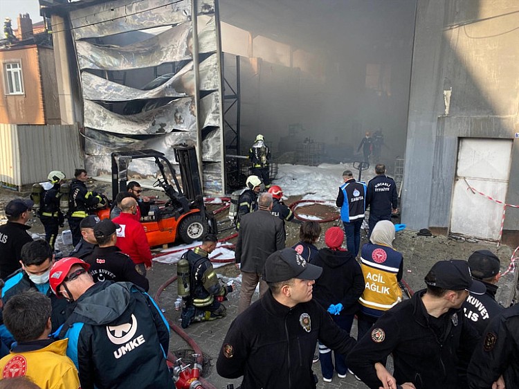 Dilovası ilçesinde yanan bir kozmetik fabrikasının sahibi Yalova'da yakalandı
