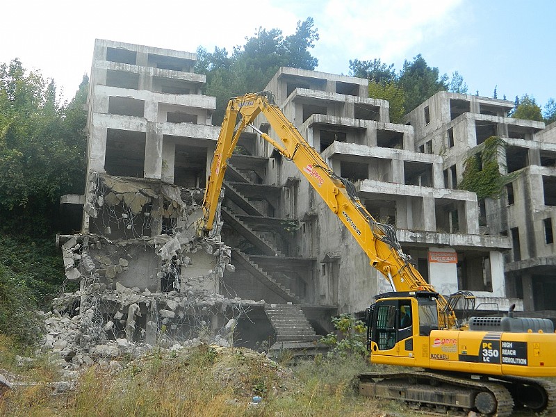 Harabe Merdiven Evler Yıkılıyor ( Kamera Görüntülü Haber )