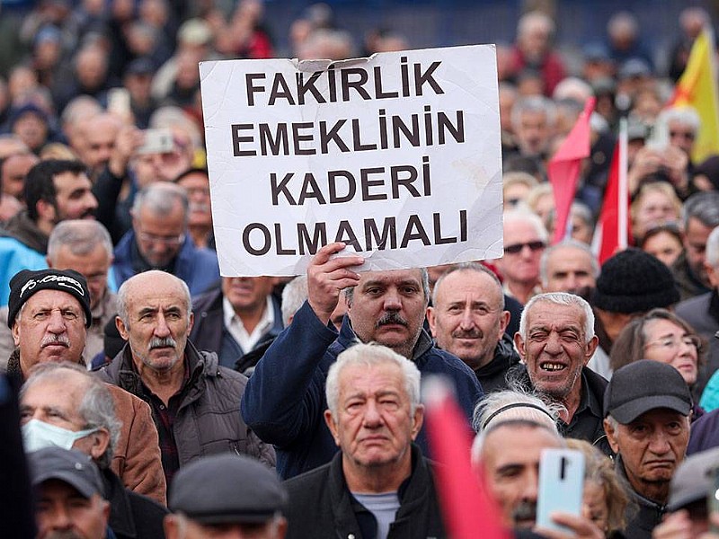 Dev Emekli-Sen'den Kocaeli'de emekliler ile 