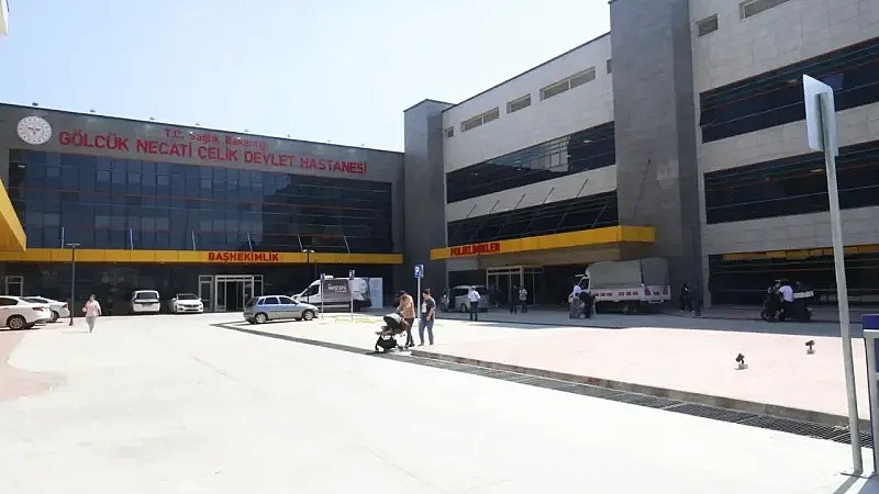 Karamürsel'de bir kişi ayaklarını çapa makinesini kaptırdı	