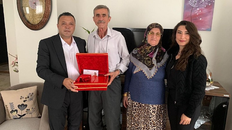 İzmit Belediyesi'nden Karamürsel'deki Kıbrıs gazilerine ziyaret