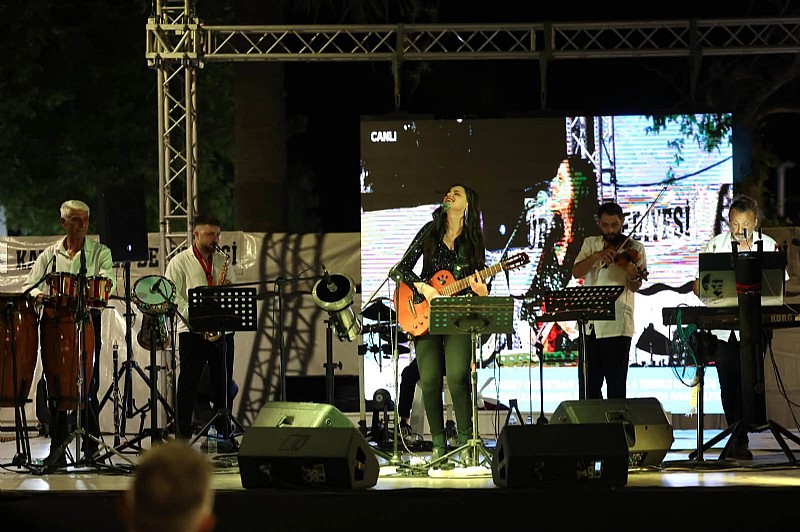 Karamürsel 4 Temmuz Kurtuluş Haftası Kültür, Sanat ve Tanıtım Festivalinin dördüncü günü coşku içinde kutlandı