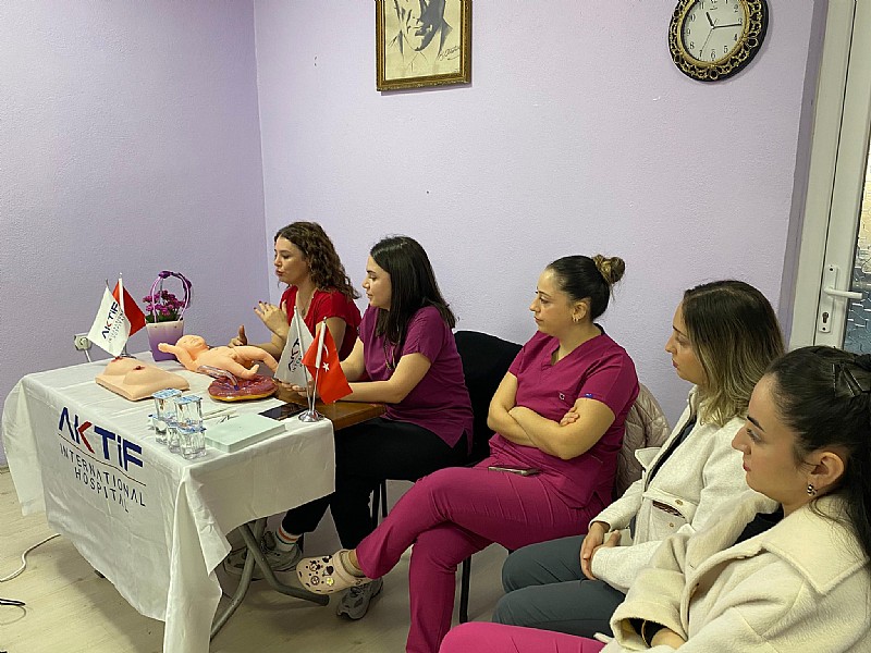 Karamürsel Belediyesi ve Yalova Aktif International Hospital’den anne adaylarına gebelik konferansı