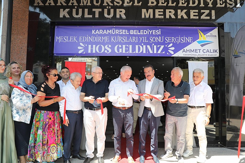 Karamürsel’de KARMEK Yıl Sonu El Sanatları Sergisi açıldı