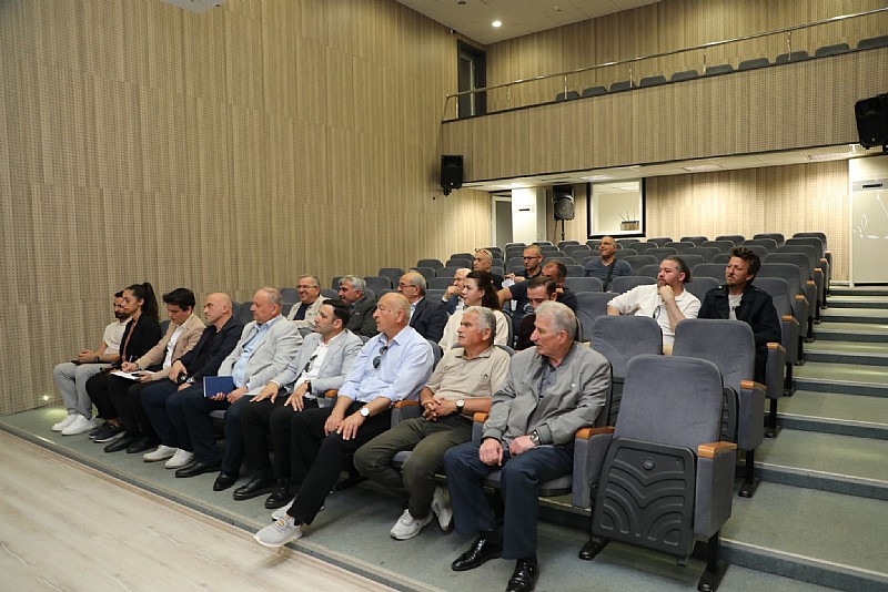 Karamürsel Belediyesi'nden Meclis Üyelerine Kentsel Dönüşüm Eğitimi