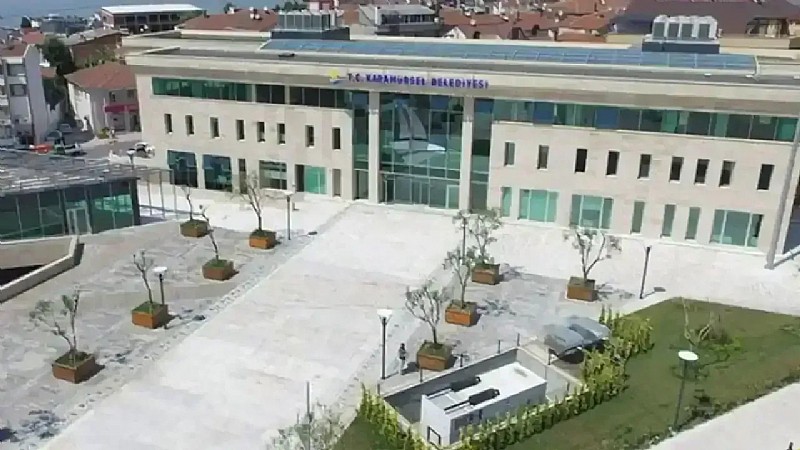 Karamürsel Belediyesi “Geniş Yollar ve Sahil Şeridi Büyükşehir’in Yetkisinde”