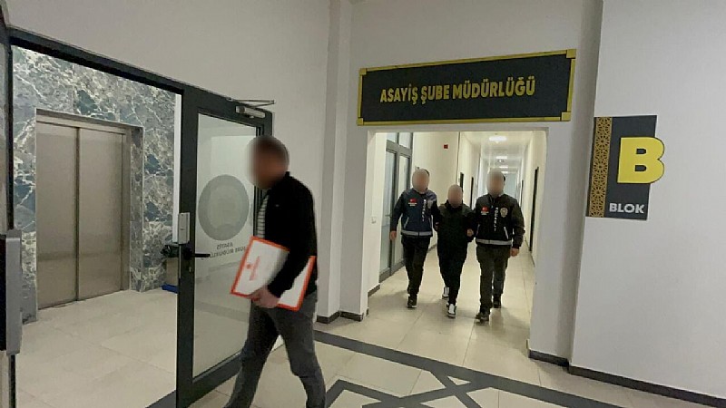 Karamürsel’de iş yeri soydu sahte kimlikle Manisa’da otelde yakalandı