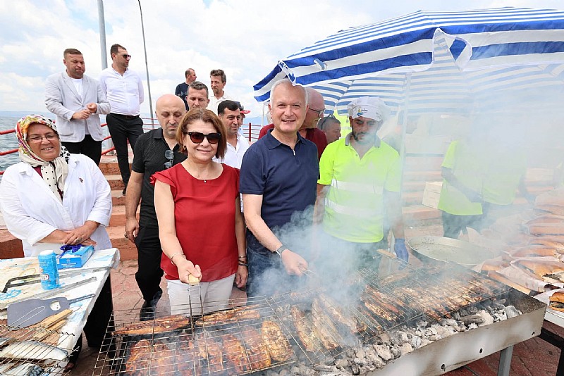 Karamürsel 19. Geleneksel Ereğli Balık Festivali’nde 6 Bin Balık-Ekmek İkram Edildi