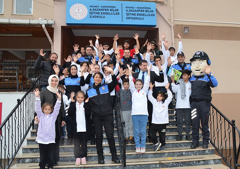 Kocaeli Emniyeti Özel Çocuklarla bir araya geldi	