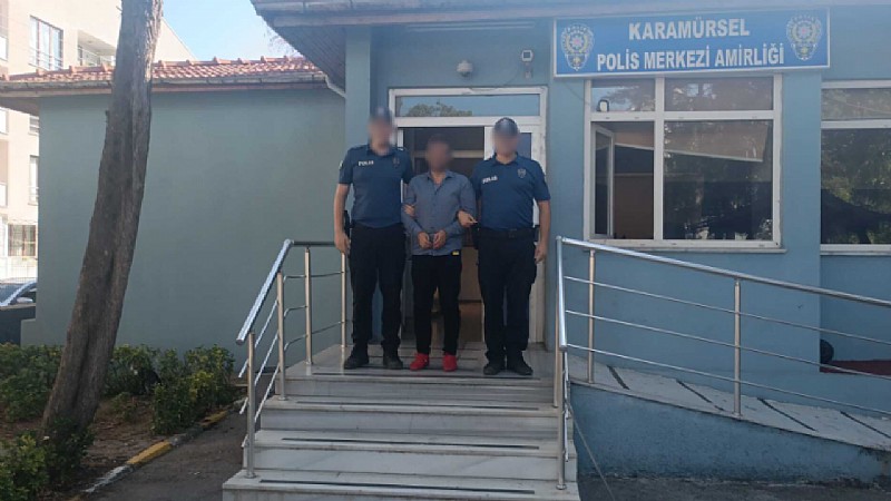 Karamürsel ’de çek dolandırıcılığı ve kaçma suçlarından aranan şahıs yakaladı