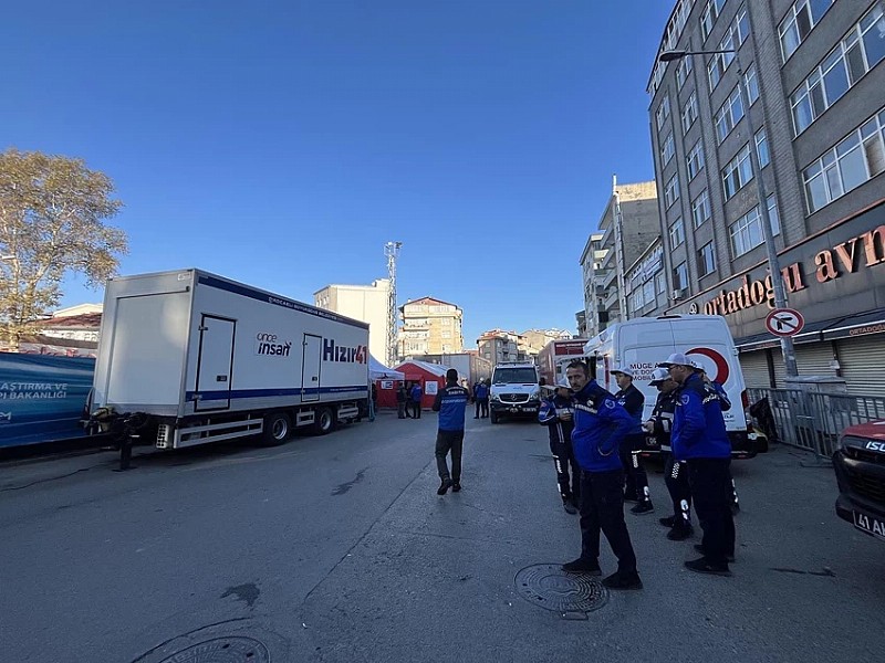 Gebze'deki facianın ardından tahliye edilen bina sayısı 16'ya yükseldi Gebze'deki facianın ardından tahliye edilen bina sayısı 16'ya yükseldi