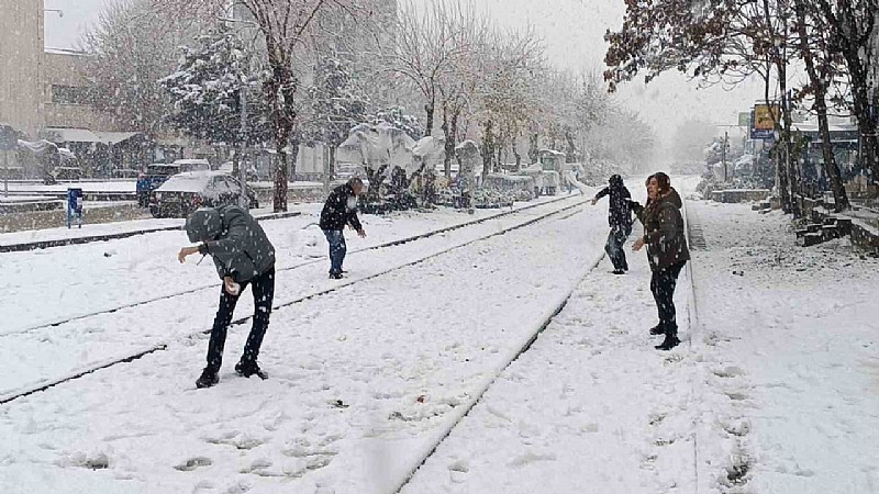 Meteoroloji uzmanı lapa lapa kar için tarih verdi