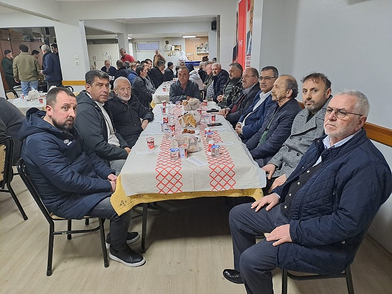 Saadet Partisi Karamürsel İlçe Teşkilatından İftar Yemeği Verildi