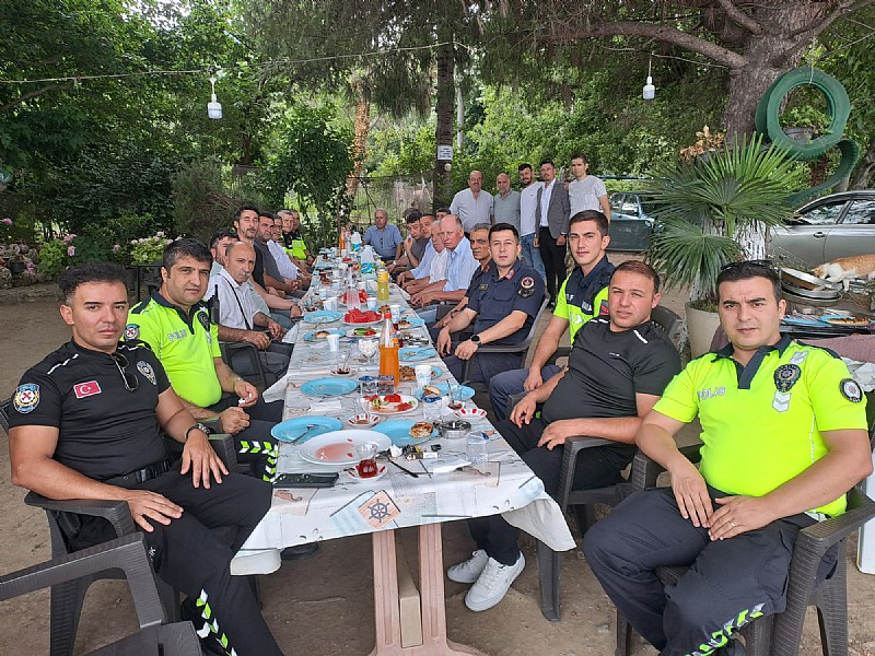 S.S 127 Nolu Karamürsel Yalakdere ve Çevre Köyleri Taşıma Kooperatifinden Kahvaltılı Tanışma Toplantısı