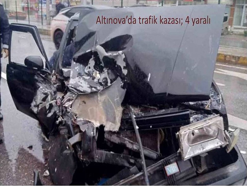 Altınova’da trafik kazası; 4 yaralı