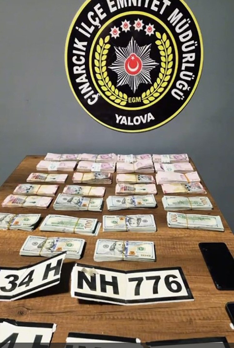 Yalova'da 100 Bin Dolar Dolandıran Zanlı Gölcük'te Yakalandı