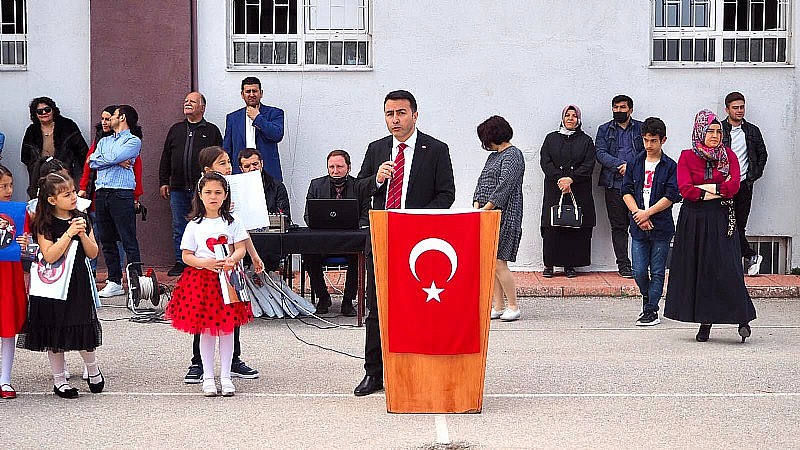 Tavşanlı Belediye Başkanı Mücahit Kaçar “. 23 Nisan Ulusal Egemenlik ve Çocuk Bayramı kutlu olsun!”