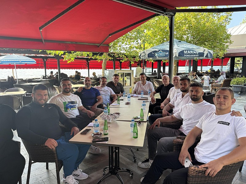 Karamürselli İş insanı Yasin Özkaplan, Kırkpınar öncesi pehlivanlar ile bir araya geldi
